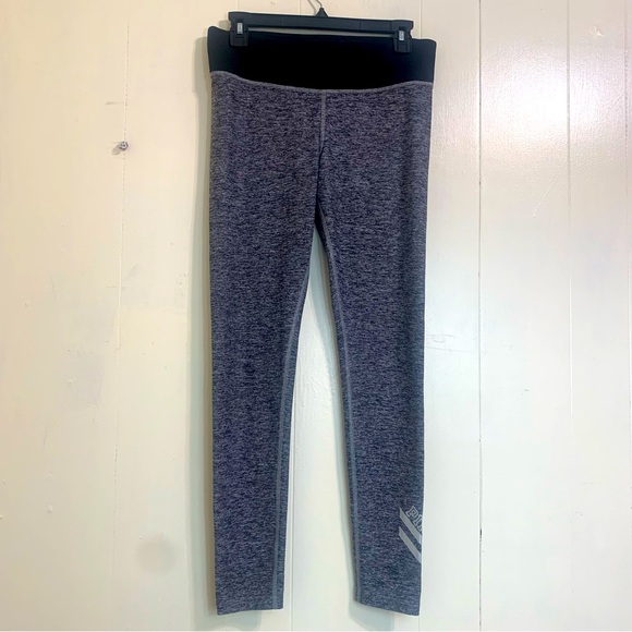 PINK Victoria Secret Gray Yoga Legging Mid-Rise Full Leg Leggings Size Small - Picture 2 of 11